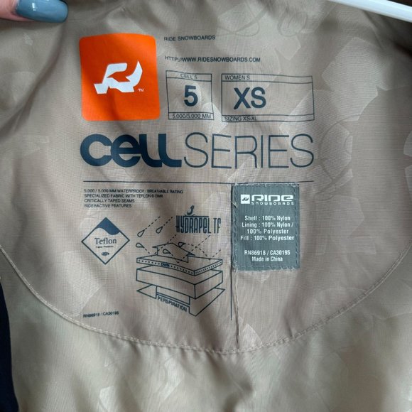 Ride Snowboards Cell 5 Series Quilted Jacket Women's Size XS Black - Picture 10 of 13